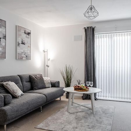 Lovely Modern 2 Bed City Centre Apartment With Free Parking - Double Or Twin Beds Available Вулвергемптон Екстериор снимка