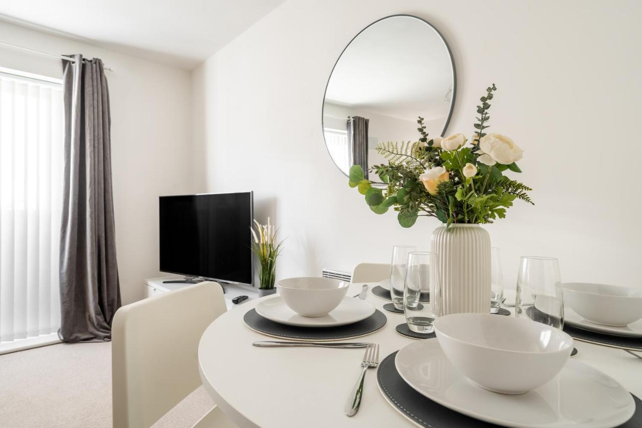 Lovely Modern 2 Bed City Centre Apartment With Free Parking - Double Or Twin Beds Available Вулвергемптон Екстериор снимка