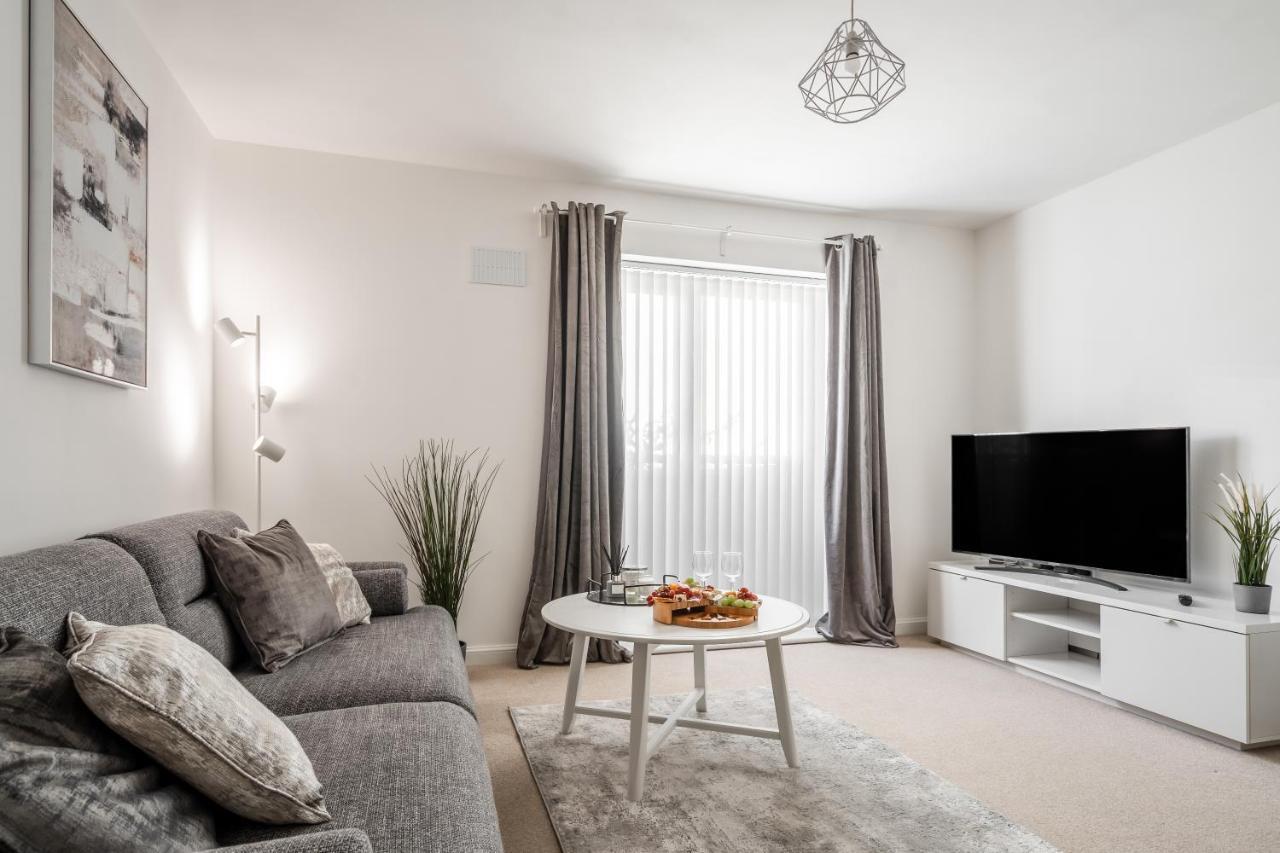 Lovely Modern 2 Bed City Centre Apartment With Free Parking - Double Or Twin Beds Available Вулвергемптон Екстериор снимка