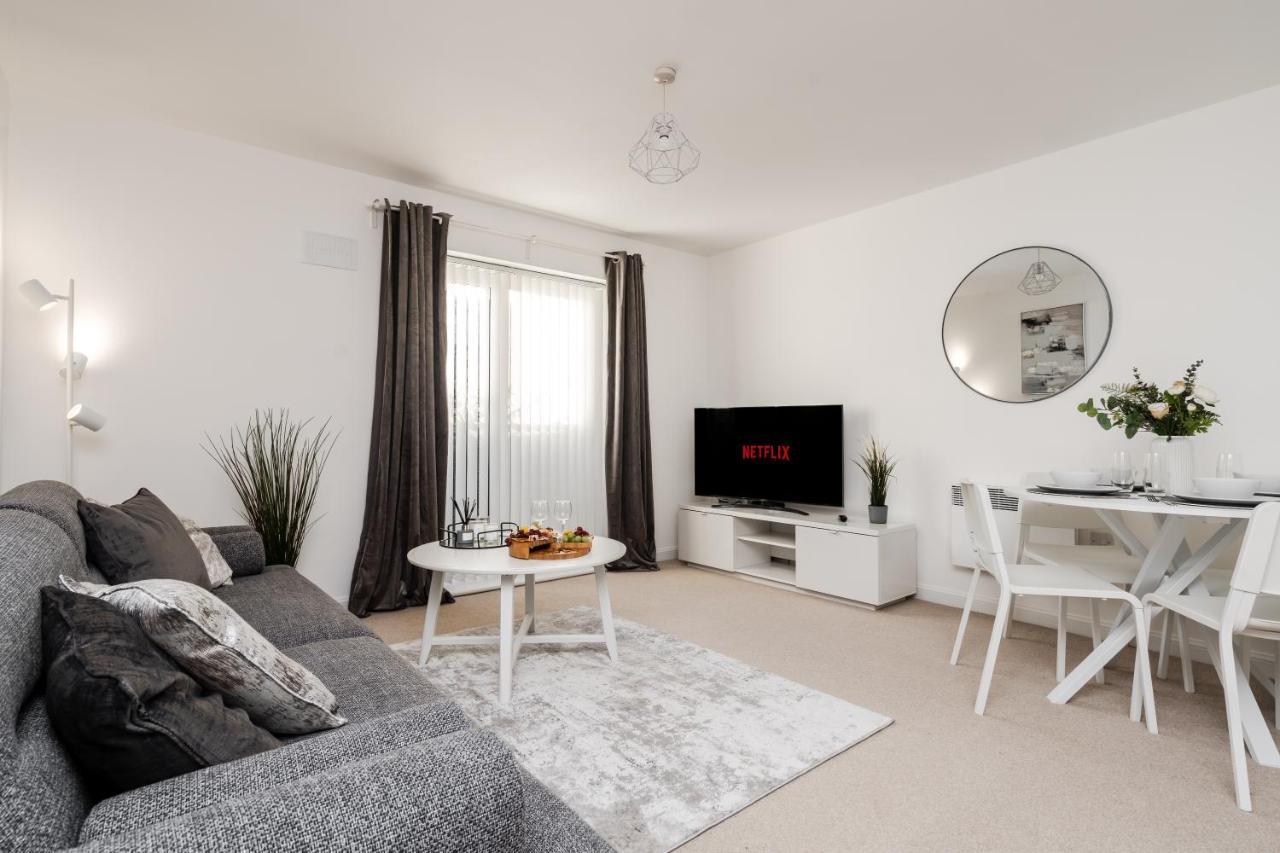 Lovely Modern 2 Bed City Centre Apartment With Free Parking - Double Or Twin Beds Available Вулвергемптон Екстериор снимка