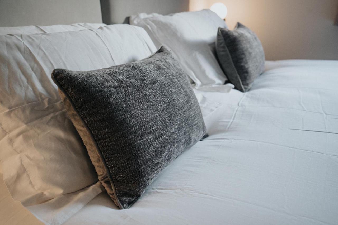 Lovely Modern 2 Bed City Centre Apartment With Free Parking - Double Or Twin Beds Available Вулвергемптон Екстериор снимка