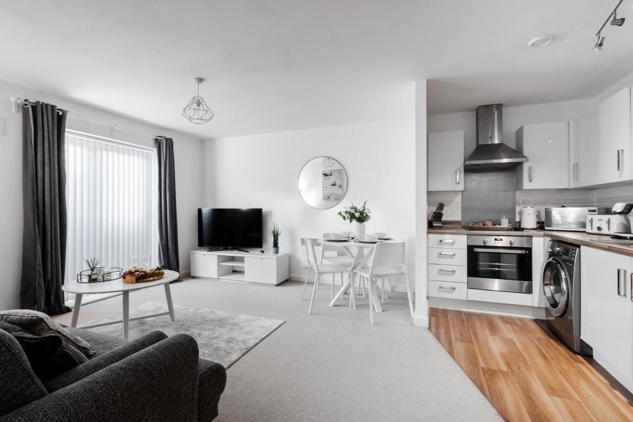 Lovely Modern 2 Bed City Centre Apartment With Free Parking - Double Or Twin Beds Available Вулвергемптон Екстериор снимка