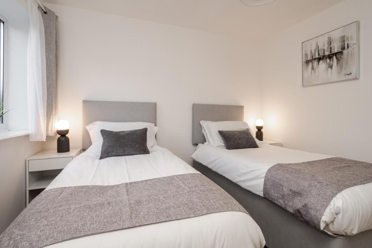 Lovely Modern 2 Bed City Centre Apartment With Free Parking - Double Or Twin Beds Available Вулвергемптон Екстериор снимка